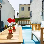 Spring Charmer In The Heart Of The City